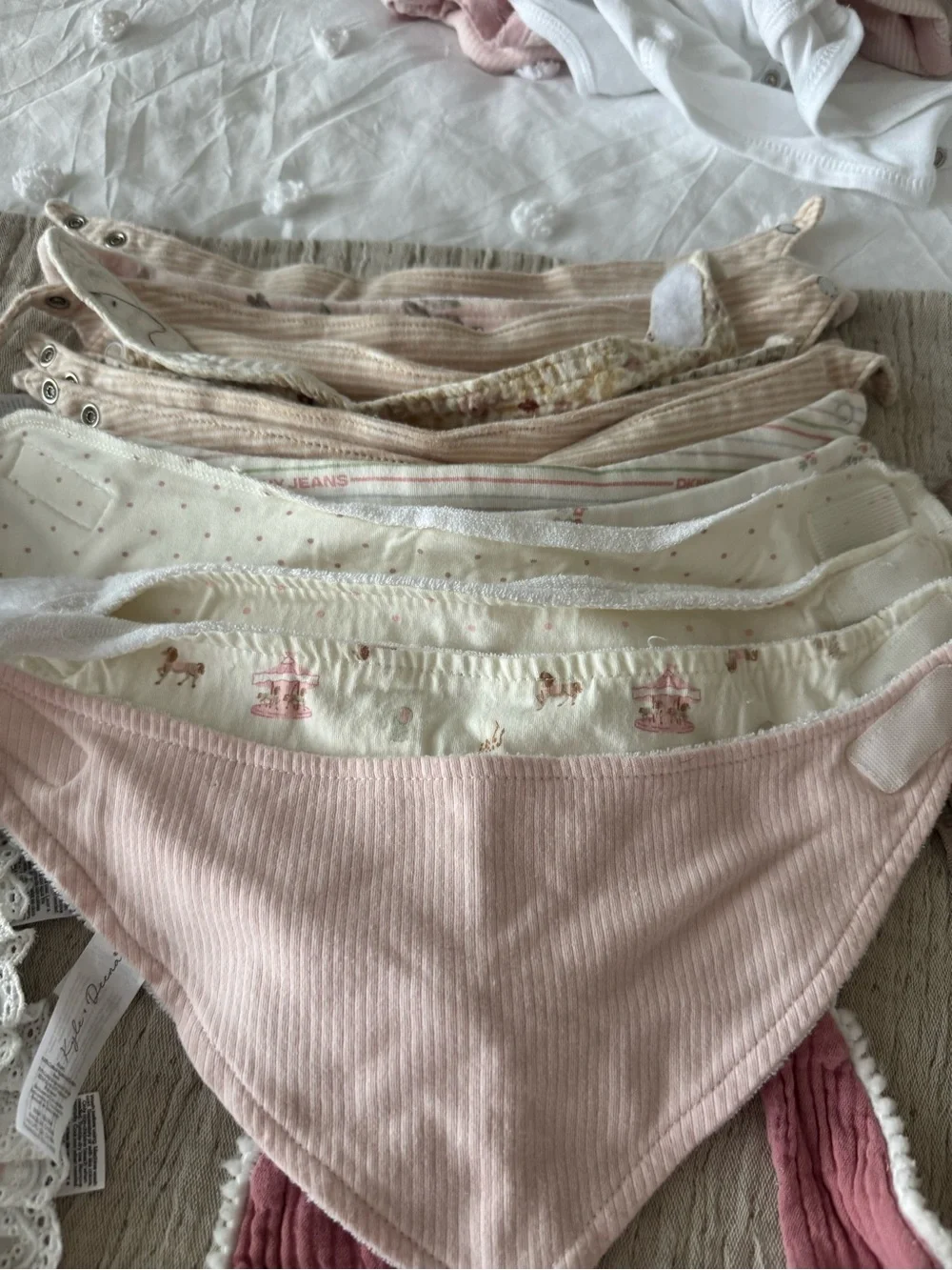 Dkny bandana closures wear